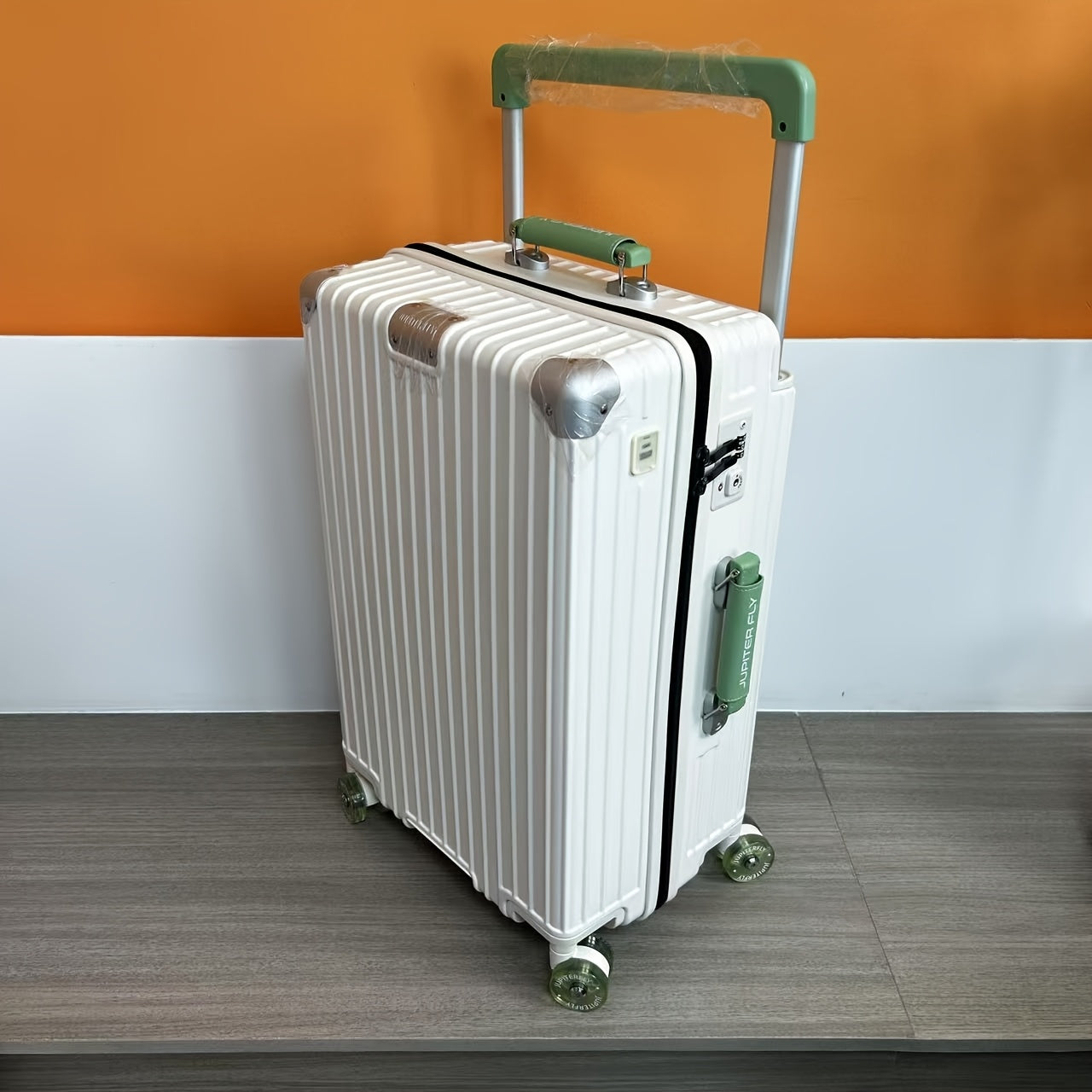 Wide Pull Handle Zipper PC Material Transparent Wheel Combination Lock Suitcase Handle with Cup Holder Travel Box Suitable for Moving and Travel Use